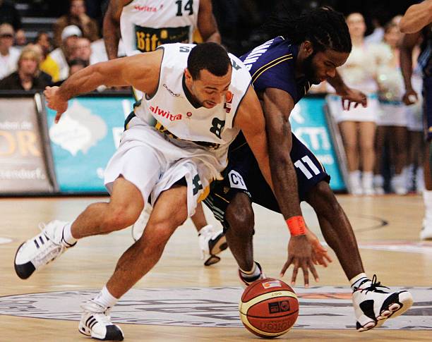 3年1000万！特拉维夫马卡比官方宣布和朗尼-沃克签约